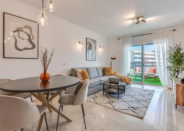 Апартаменти Puerto Banus Serenity Retreat