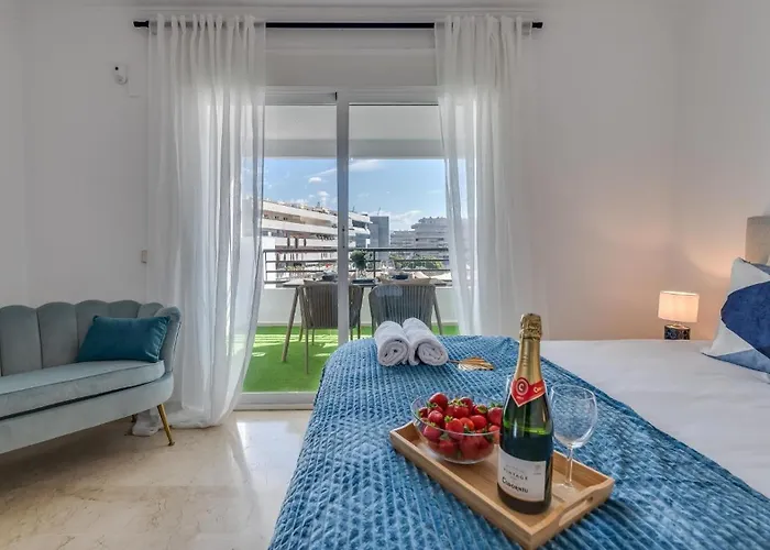 Puerto Banus Serenity Retreat Апартаменти