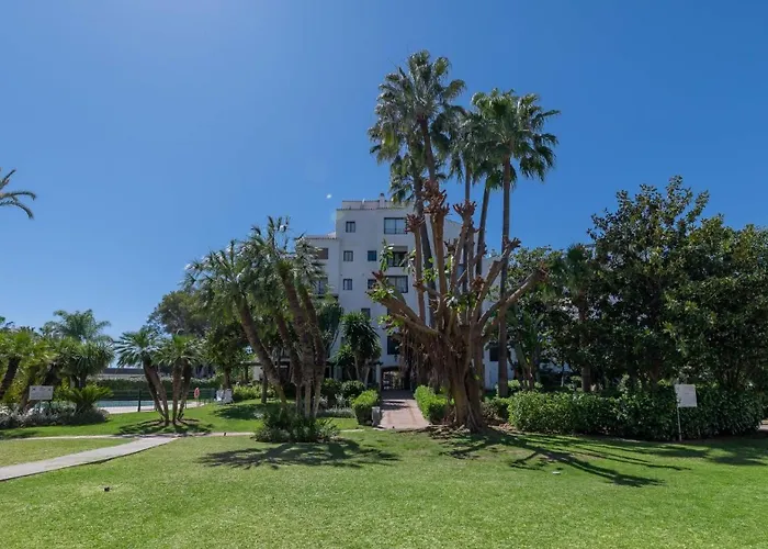 Puerto Banus Serenity Retreat Апартаменти